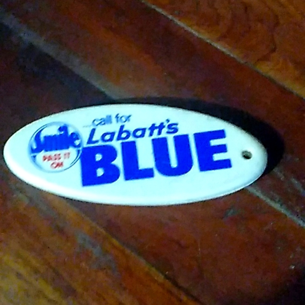 🍺  Labatts Bottle Opener VINTAGE. VNVC